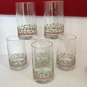 Arby’s Christmas Holly Berry Glasses - set of 6
